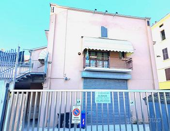 Immobile di 655 m² a Parma