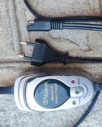 mantenitore di carica per moto e scooter 
