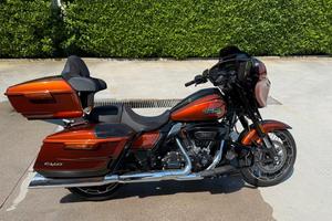 Harley-davidson CVO Street Glide FLHXSE
