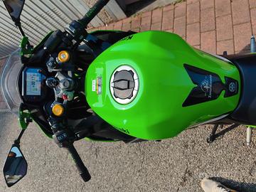 Kawasaki ZX 4RR 2025