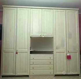 Armadio Grattarola in legno massello