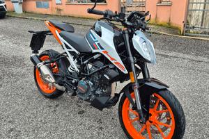KTM Duke 125 2023