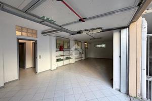 MAGAZZINO A BRESCIA