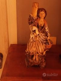 bottiglia in ceramica vino vuota