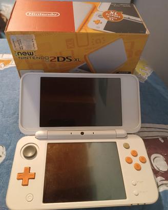 New Nintendo 2DS XL Bianco/Arancio + Scatola