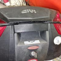 bauletto moto per 2 caschi con regali