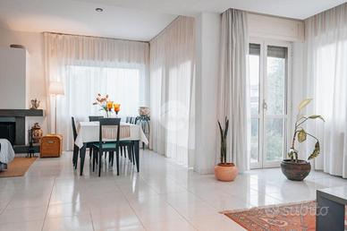 PORZIONE DI BIFAMILIARE A SABAUDIA