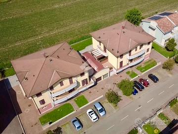 2 LOCALI A GUASTALLA