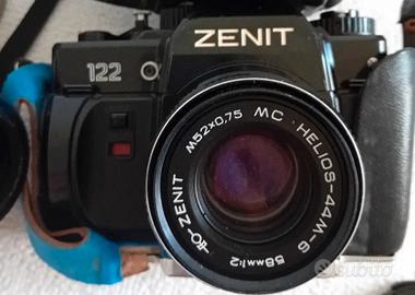 Macchina fotografica  a pellicola Zenit 122 