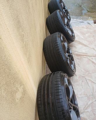 Cerchi in lega più gomme 