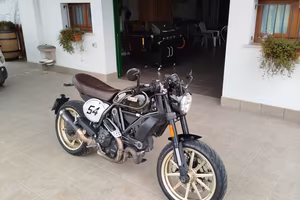ducati scrambler 800 cafè racer