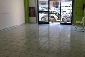 Basso commerciale con soppalco