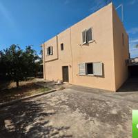 Villa Indipendente Su 2 Livelli + Corte Saline