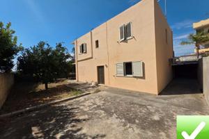 Villa Indipendente Su 2 Livelli + Corte Saline