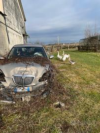 lancia  ypsilon incidentata 1200 benzina 2009