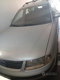 VOLKSWAGEN Passat 5ª serie - 2004