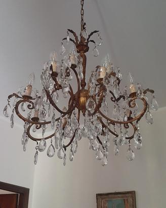 lampadario in cristallo e ottone