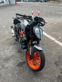 Ktm duke 125 2023 (abs)