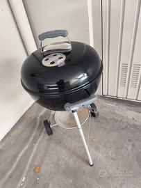 BBQ WEBER 47 cm perfetto come nuovo.
