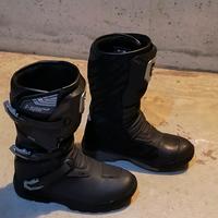 stivali moto numero 42