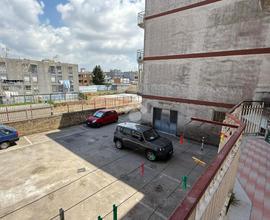 4 LOCALI A NAPOLI