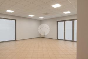 NEGOZIO A GRASSOBBIO