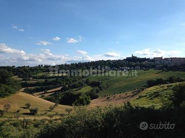 Appartamento con box e giardino