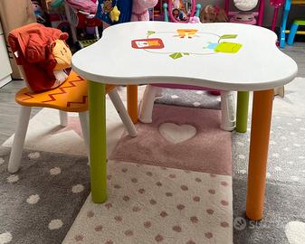 Tavalo e sedia in legno per cameretta bimbi unisex