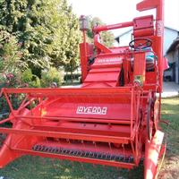 mietitrebbia Laverda M75 restaurata e funzionamte 