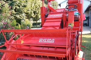 mietitrebbia Laverda M75 restaurata e funzionamte 