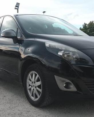 RENAULT Scenic X-Mod 1.5 dCi 110CV Dynamique 7 P