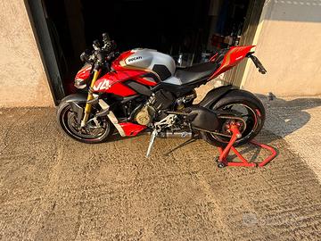 Ducati Streetfighter V4S