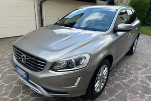 Volvo XC60 5 cilindri Summum Super accessoriata
