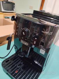 macchina caffè DeLonghi Magnifica S