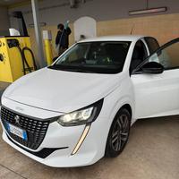 Peugeot 208, 5p, 1.5cc Turbo Diesel, neo patentati