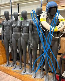 MANICHINI MEZZO BUSTO O INTERI COLORE NERO