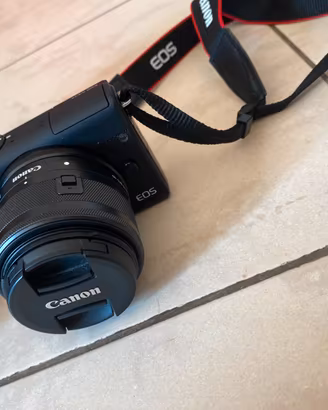 Canon eos m200