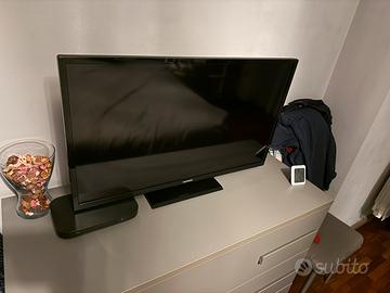 Televisore 32” Smart Tv