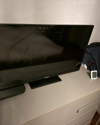 Televisore 32” Smart Tv