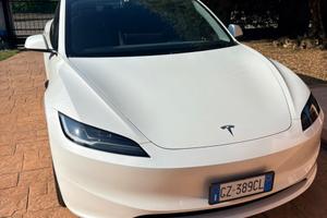 Tesla model 3 highland rwd 2025 + traino + frecce