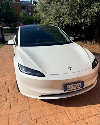 Tesla model 3 highland rwd 2025 + traino + frecce