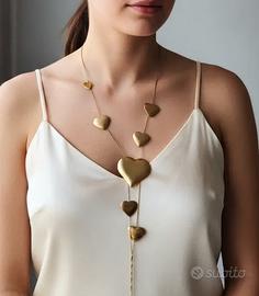Collana girocollo dorata con cuori martellati new