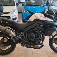 TRIUNPH TIGER 800