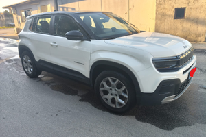 jeep avenger anno 2023 - tetto bicolore