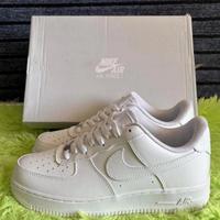 Nike Air Force 1 NUOVE – Taglia EU 41,