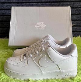 Nike Air Force 1 NUOVE – Taglia EU 41,