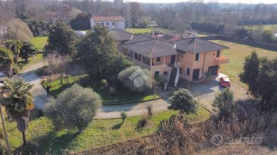 BIFAMILIARE A PIOMBINO DESE