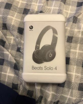 Beats Solo 4