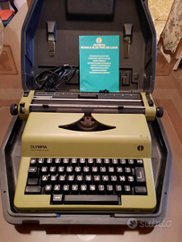 Macchina da scrivere Olympia elettrica