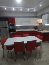 Cucina pari al nuovo